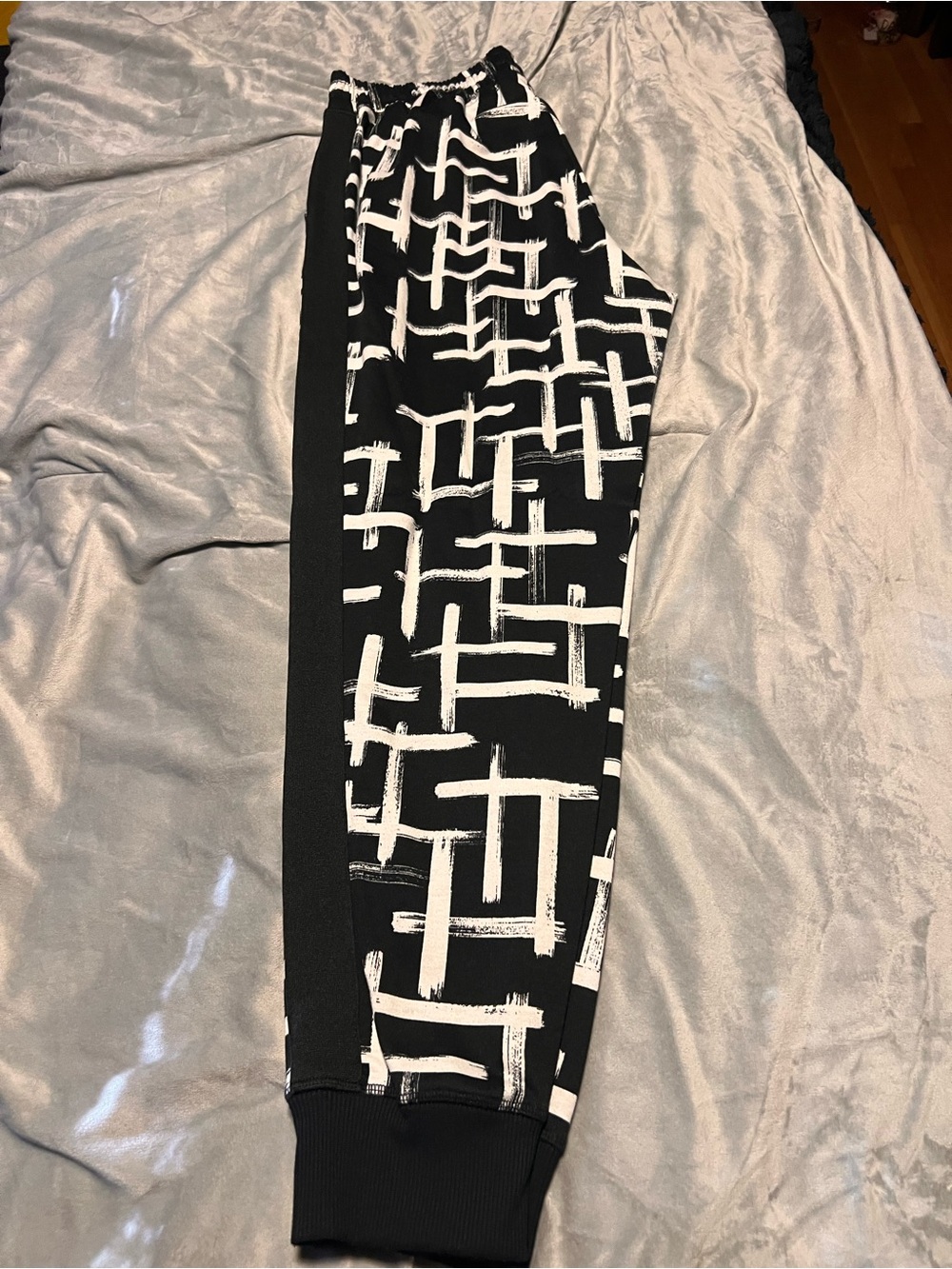 Women’s Black & White Graphic Jogger Pants